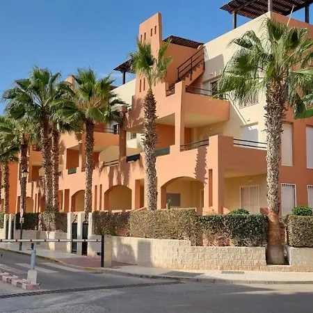 Paraiso: Beachfront Penthouse With Private Rooftop Pool *