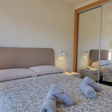 Paraiso: Beachfront Penthouse With Private Rooftop Pool Apartment Vera