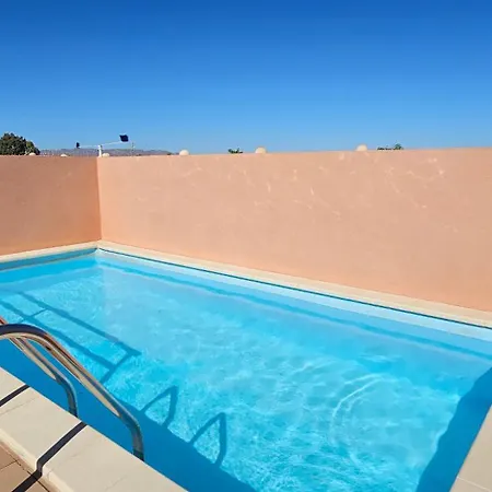 Paraiso: Beachfront Penthouse With Private Rooftop Pool Vera