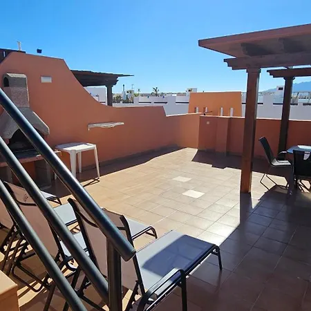 Paraiso: Beachfront Penthouse With Private Rooftop Pool Apartment Vera